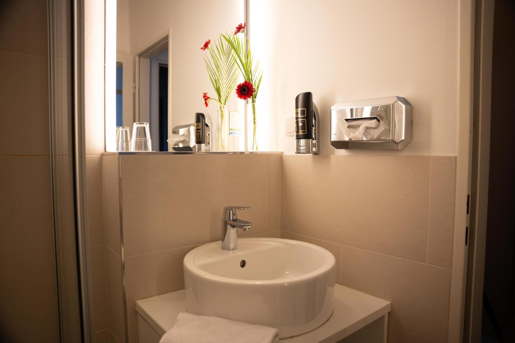 Hotel Medo Koeln 外观 照片